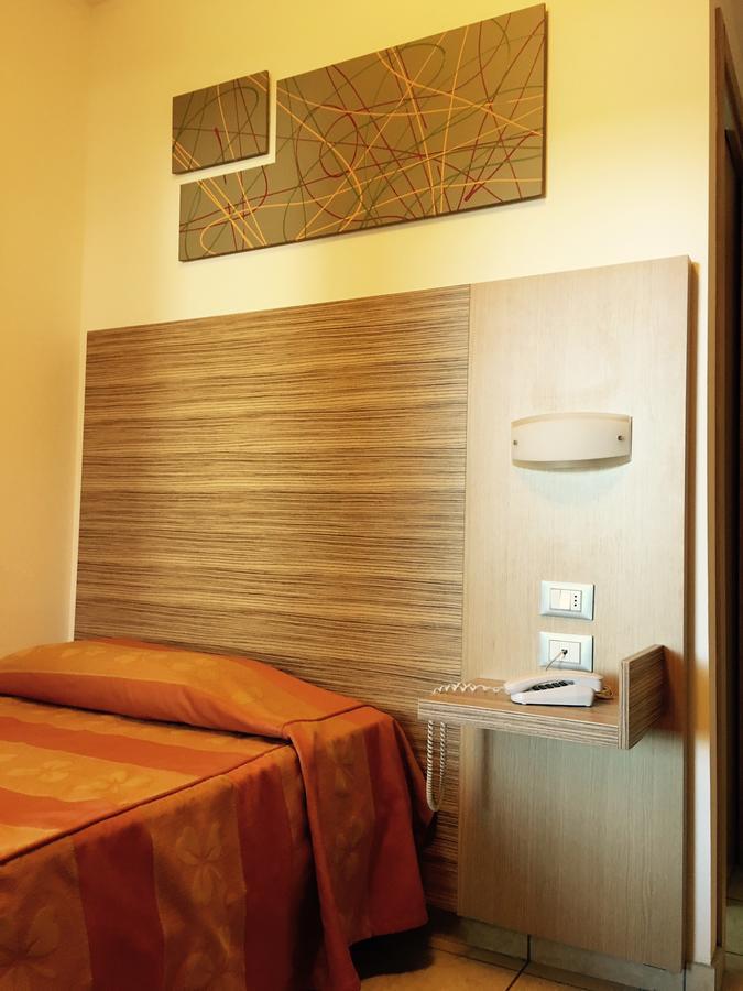 Riva Dei Cavalleggeri Hotel 3*
